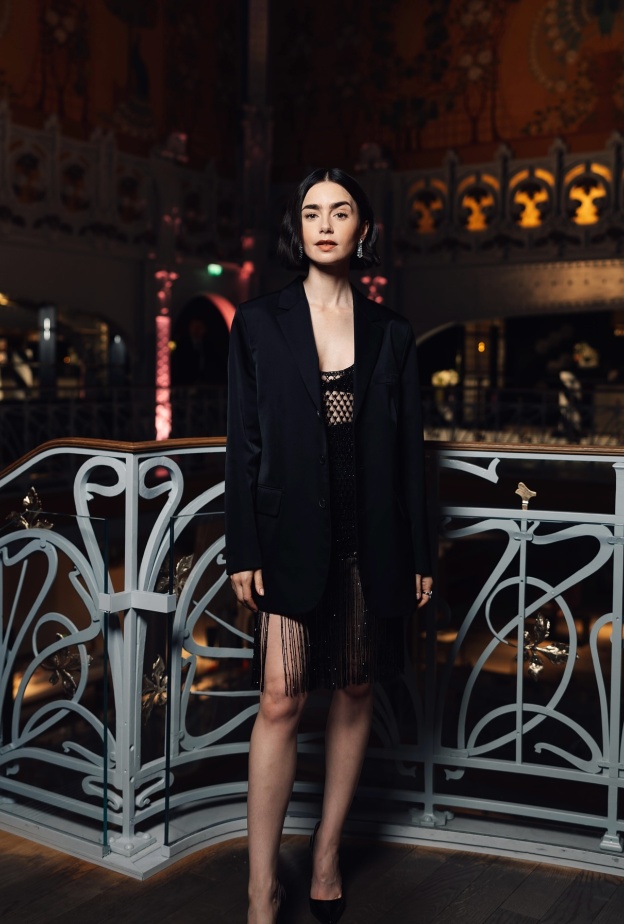 دار مجوهرات كارتييه التي تعشقها ليلي كولينز Lily Collins 