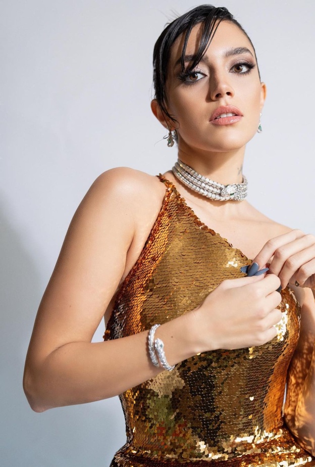 ستيفاني عطا الله بمجوهرات فارهة