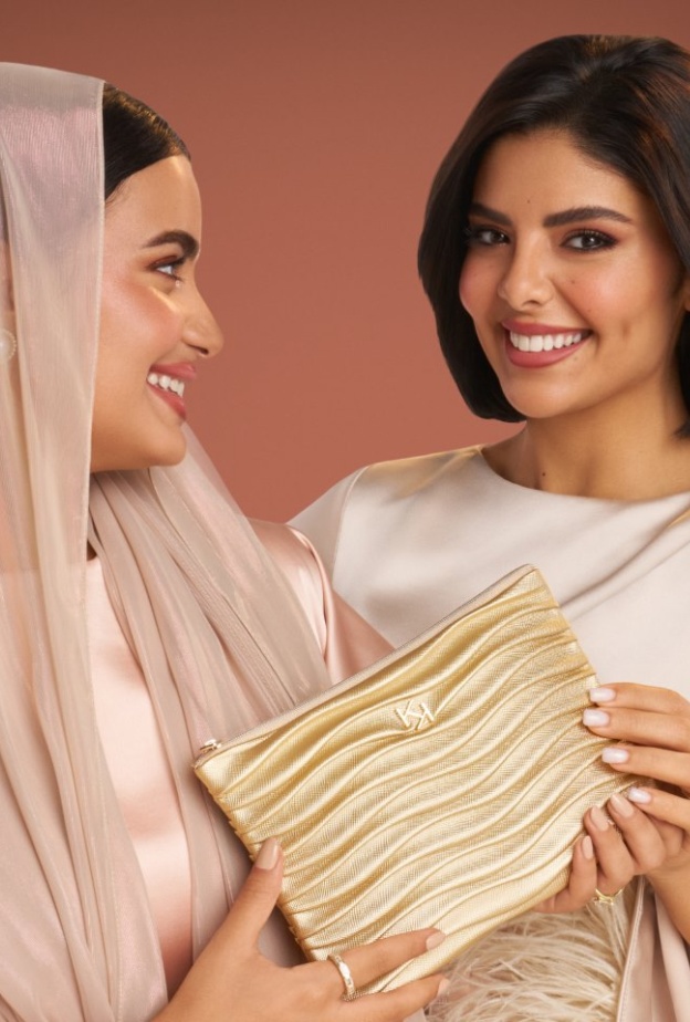 مجموعة GOLDEN OASIS من KIKO MILANO: روح التجدّد والتأمل في قلب الصحراء