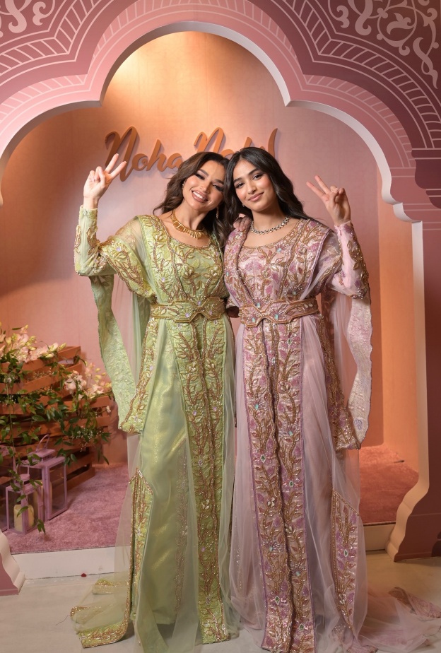 نهى نبيل وابنتها 