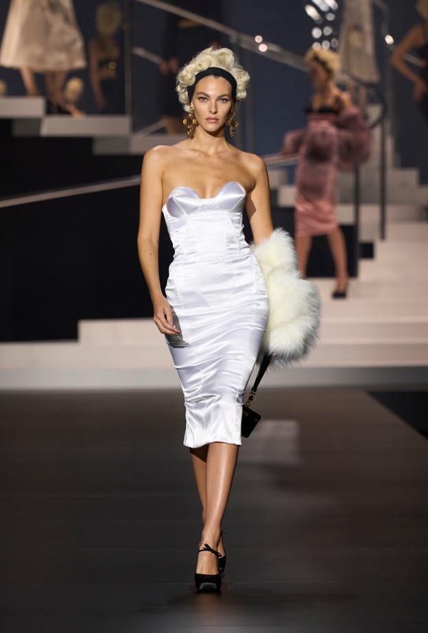 إطلالة من Dolce Gabbana