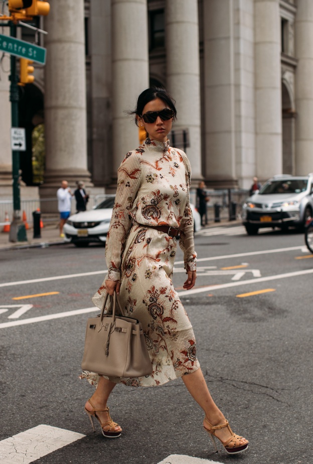 إطلالة من street style