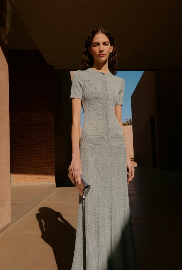 أناقة رمضانية بلمسة عالمية... 6 علامات أزياء تطرح كابسولات مخصصة للشهر الفضيل