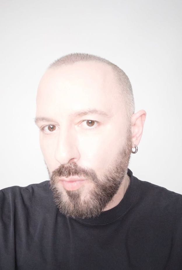 Gucci تعيّن Demna مديرًا إبداعيًا جديدًا للدار