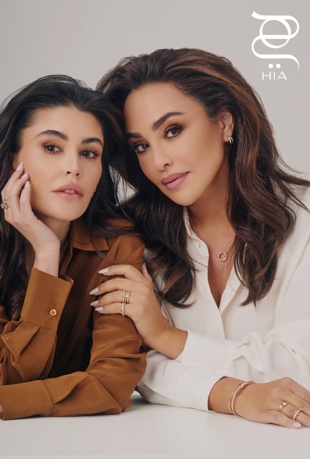 جلسة تصويرية خاصة بـ"هي" ودار Pomellato الصداقة في عالم ريادة الأعمال