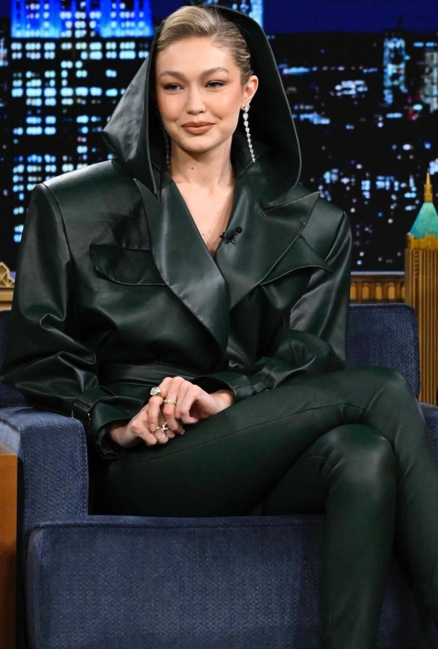 جيجي حديد Gigi Hadid مواليد 23 أبريل