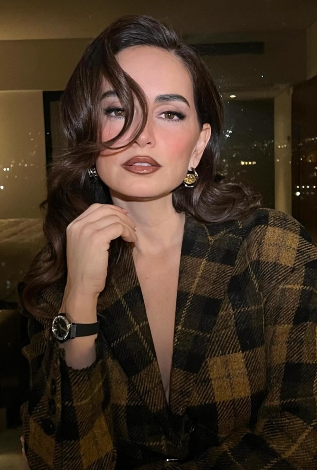 آنا دي لا ريغيورا Ana de la Reguera مواليد 8 أبريل