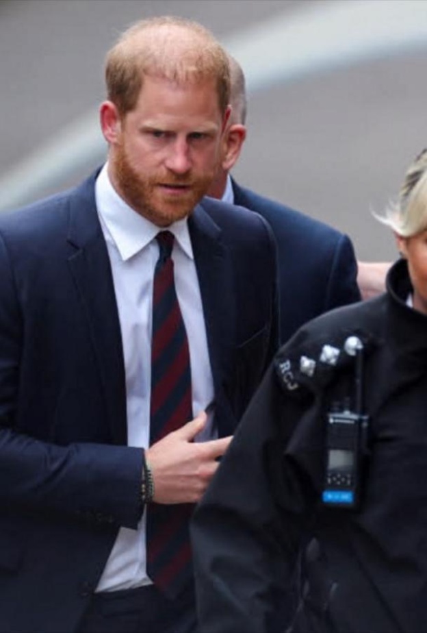 الأمير هاري يعود إلى لندن للمحاكمة