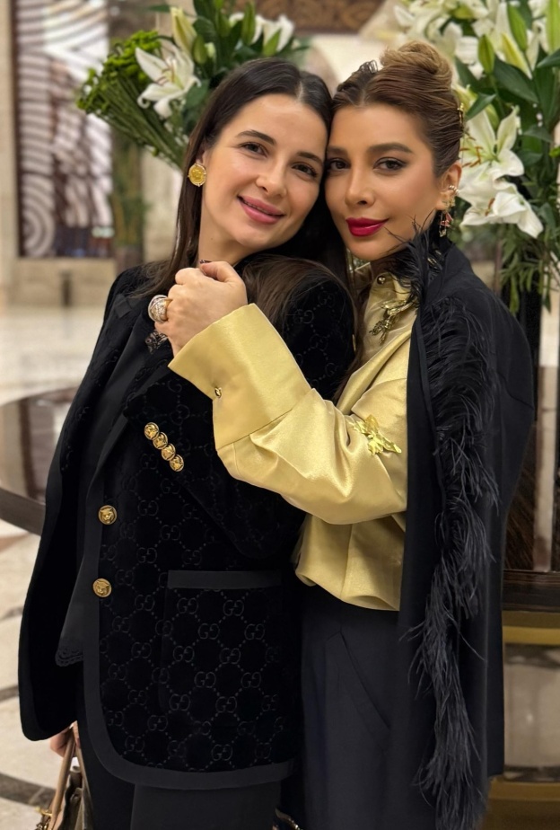 النجمات الأمهات وبناتهنّ بتصاميم مجوهرات فارهة