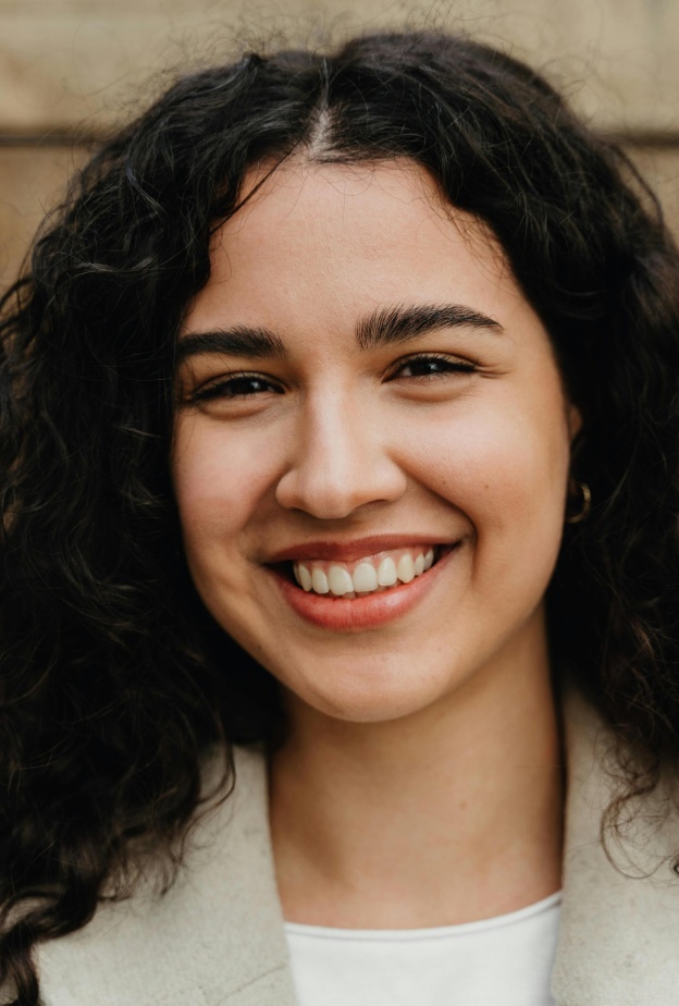 قص اللثة بالليزر والجراحة