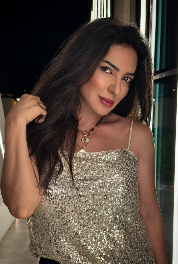 النجمة أمل عرفة- صورة من حسابها على انستغرام