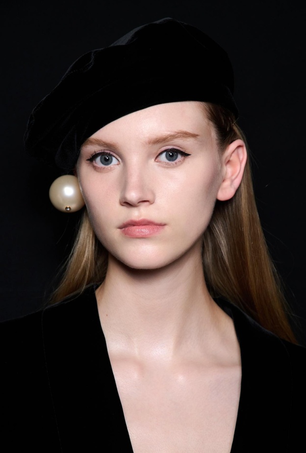 خطوة ناعمة تقضي على البقع وتعيد الإشراق.. تعرفي عليها_