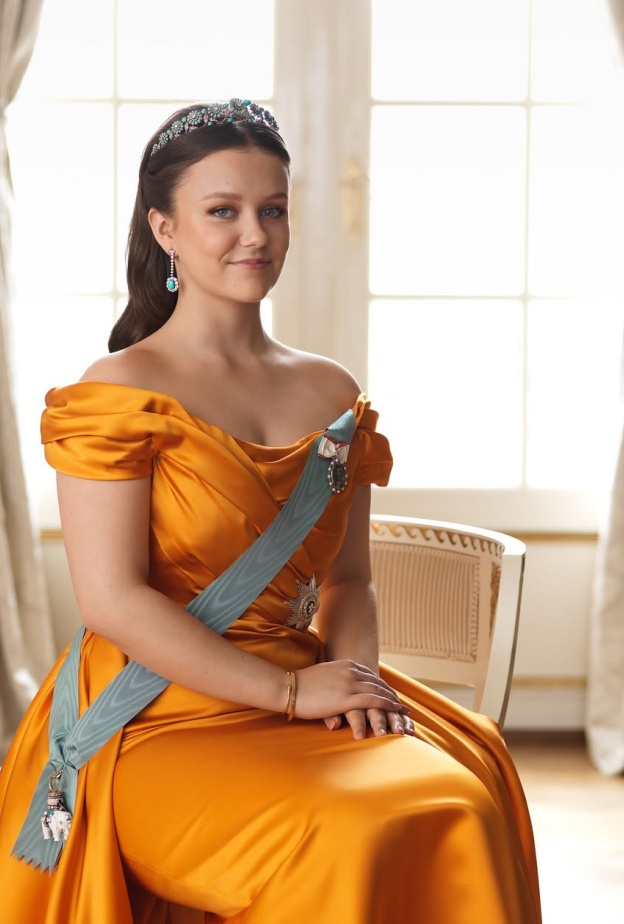 الأميرة إيزابيلا تخطف الأضواء في عيد ميلادها الثامن عشر!