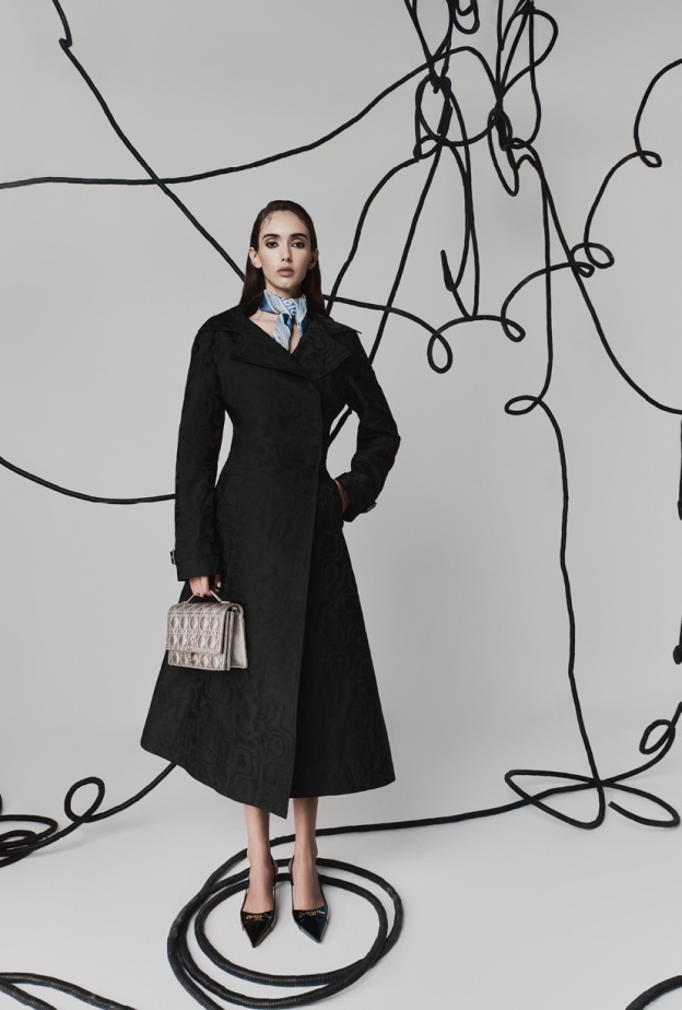 "حيث التباينات والجرأة المطلقة"... جلسة تصويرية خاصة بـ"هي" ودار Dior