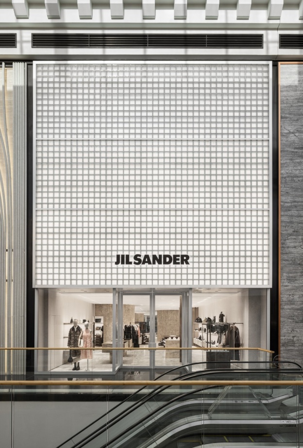 Jil Sander تفتتح متجرها الأول في منطقة الخليج العربي