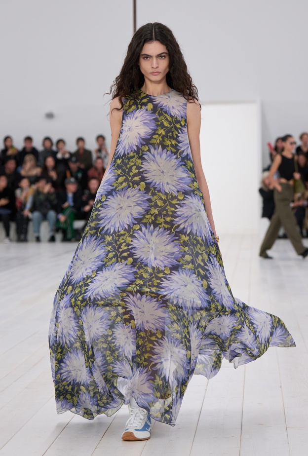 إطلالة من Loewe