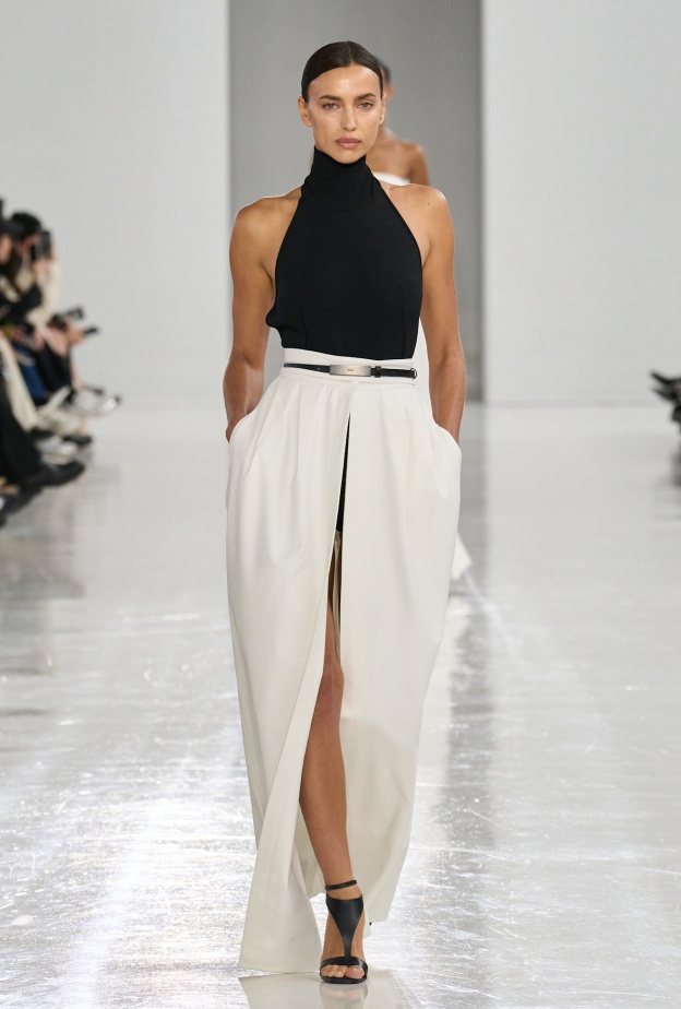 إطلالة من Max Mara