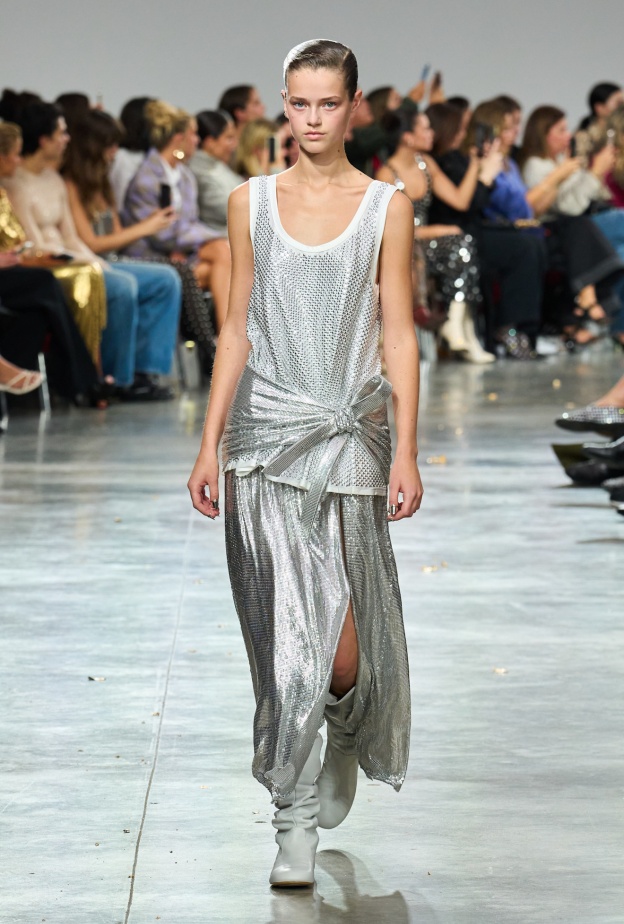 موضة تنانير الترتر لسهراتك المقبلة