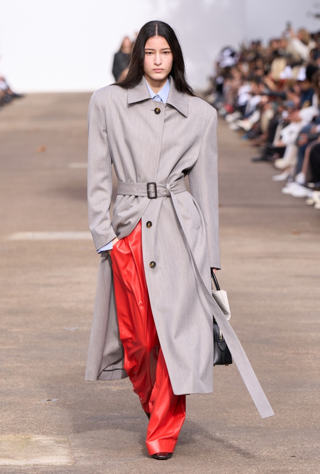 تنسيق اللون الرمادي من Stella Mccartney 