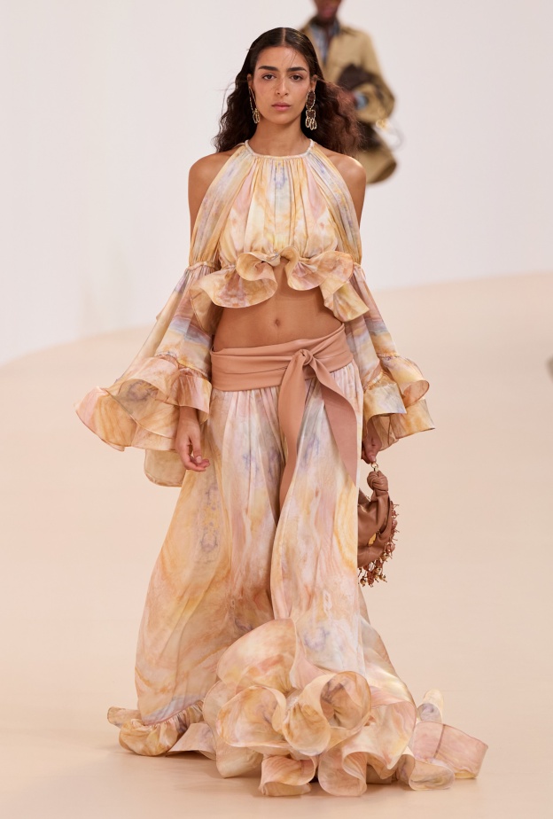 التنورة الطويلة بتصميم مميز من Zimmermann