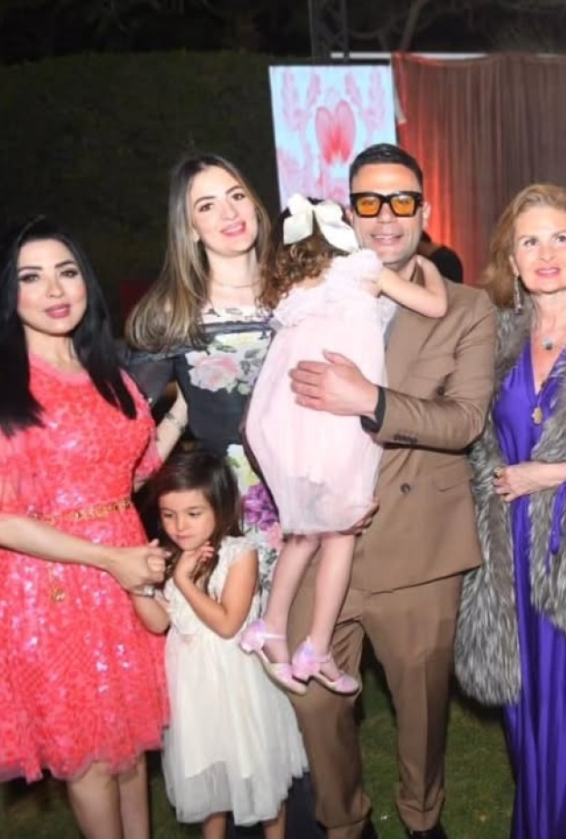 محمد إمام وزوجته وابنته