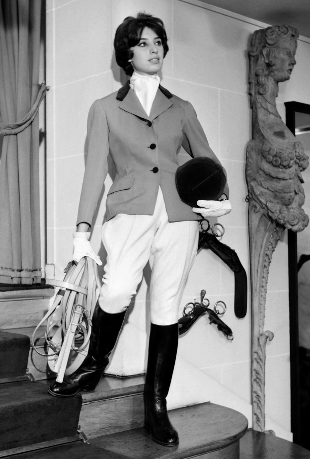 دور أزياء أسطورية عمرها أكثر من 100 عام ومازالت متألقة حتى اليوم