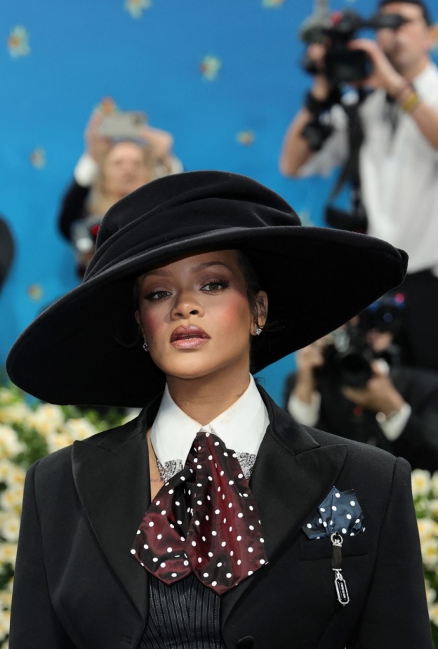 صيحات جمالية تخطّت التقايد في حفل Met Gala لعام 2025