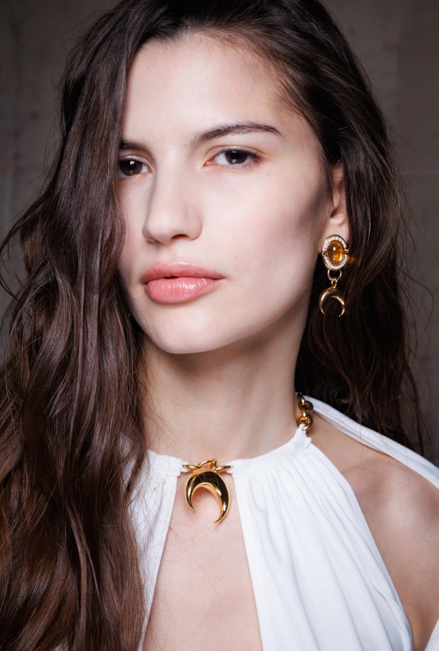  الهيدرافيشل لاستعادة نضارة الوجه