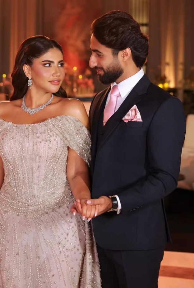 نور ستارز وخطيبها