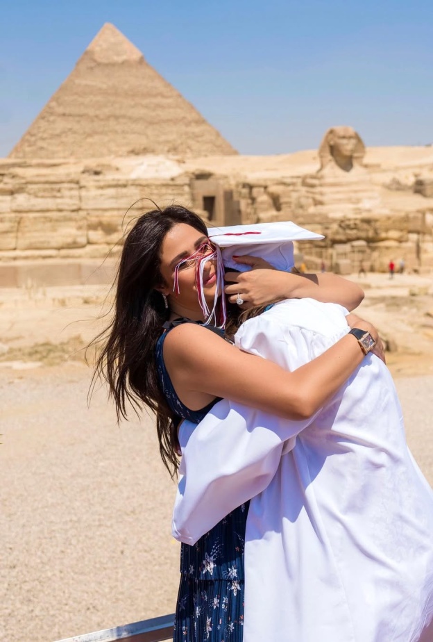 ياسمين عبد العزيز وابنتها