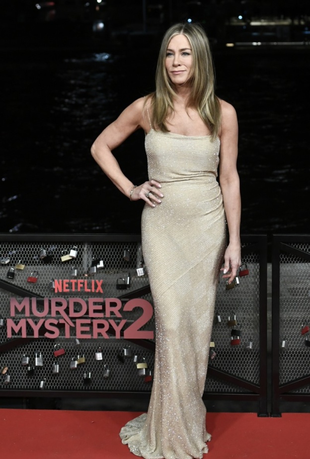 جينيفر انيستون