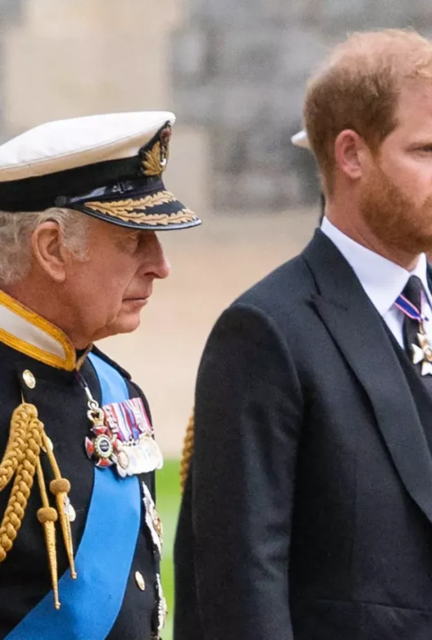 الأمير هاري يفجر مفاجآت عن الملك تشارلز