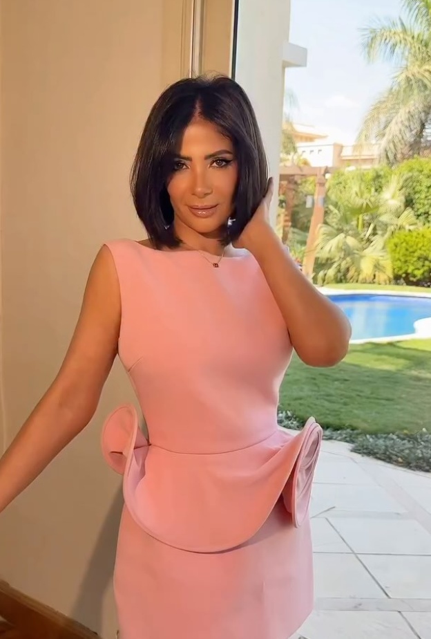 منى زكي