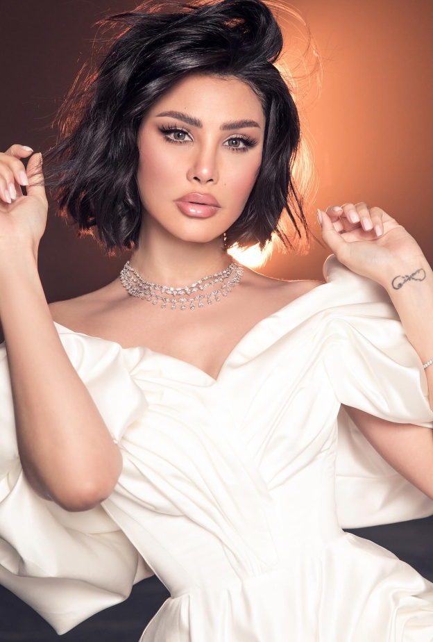 أميمة طالب بمجوهرات مُبهرة تعكس تميُزها