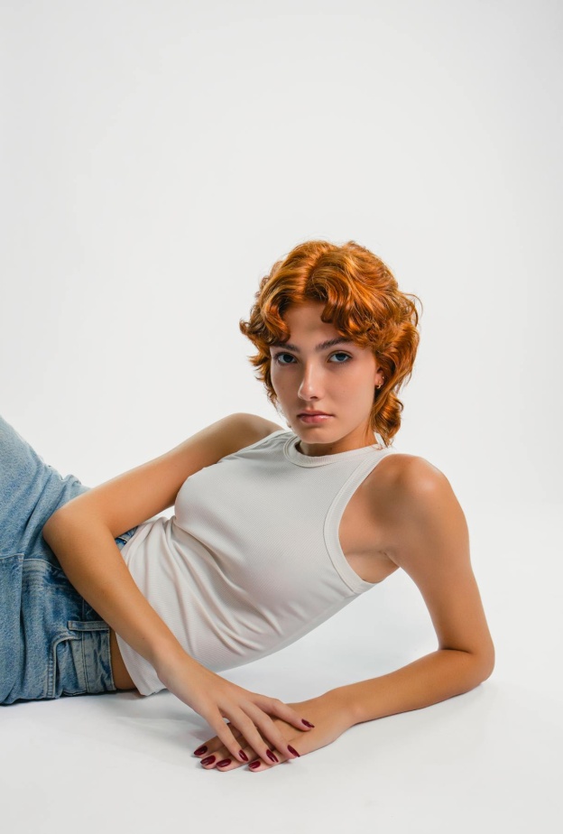 أفضل تمارين الترابيس للنساء في المنزل لتحسين قوام الجسم