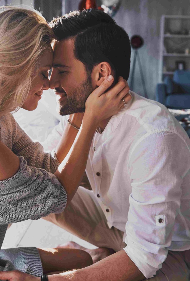 ليشعر شريك حياتك أنه مميزًا يجب عليك احتوائه