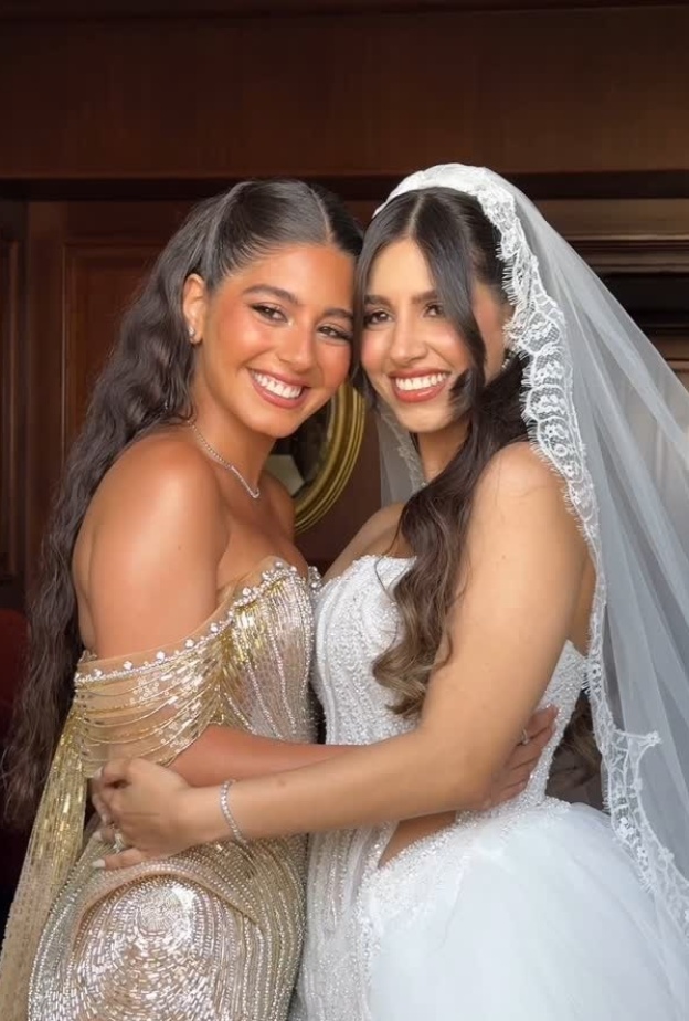 مايان السيد وشقيقتها