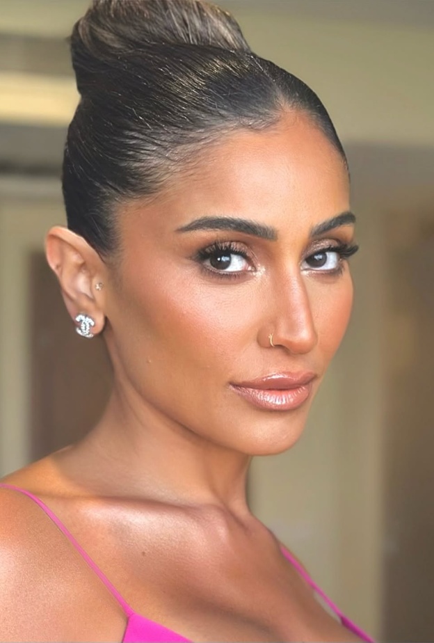 الفنانة دينا الشربيني صورة من انستغرام خبيرة التجيمل ريهام خليفة