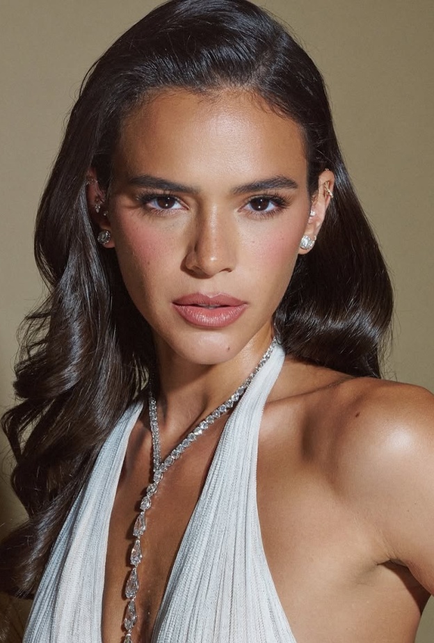 كريم الأساس الخالي من الزيوت من وحي اطلالة Bruna Marquezine- الصورة من حساب Danielle Priano على انستغرام