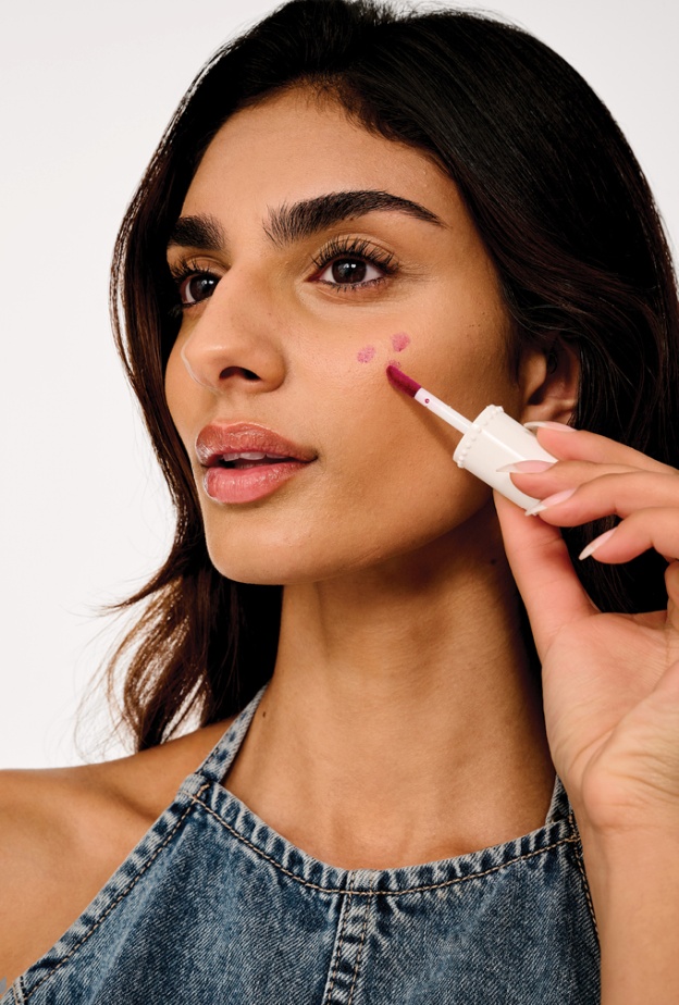 Benefit Cosmetics  جمالك في أبهى صورة مع إضافات  Benefit  Cosmetics  الجديدة