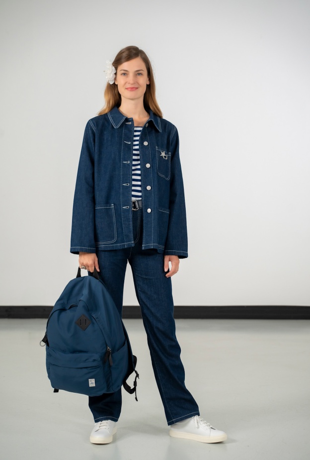 إطلالة من Agnes B