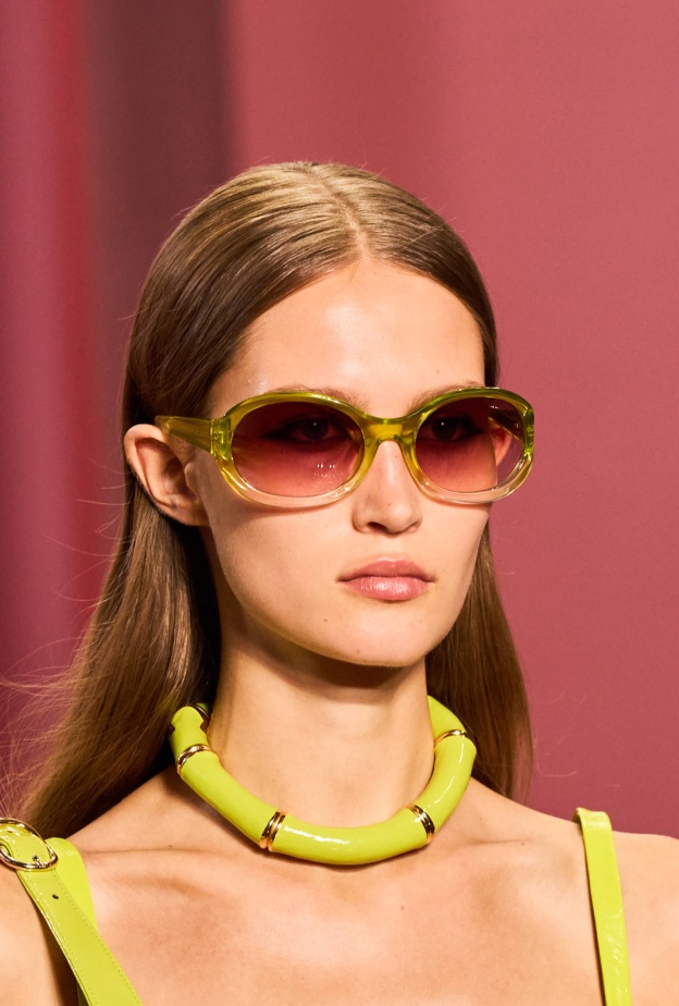 إطلالة من Gucci