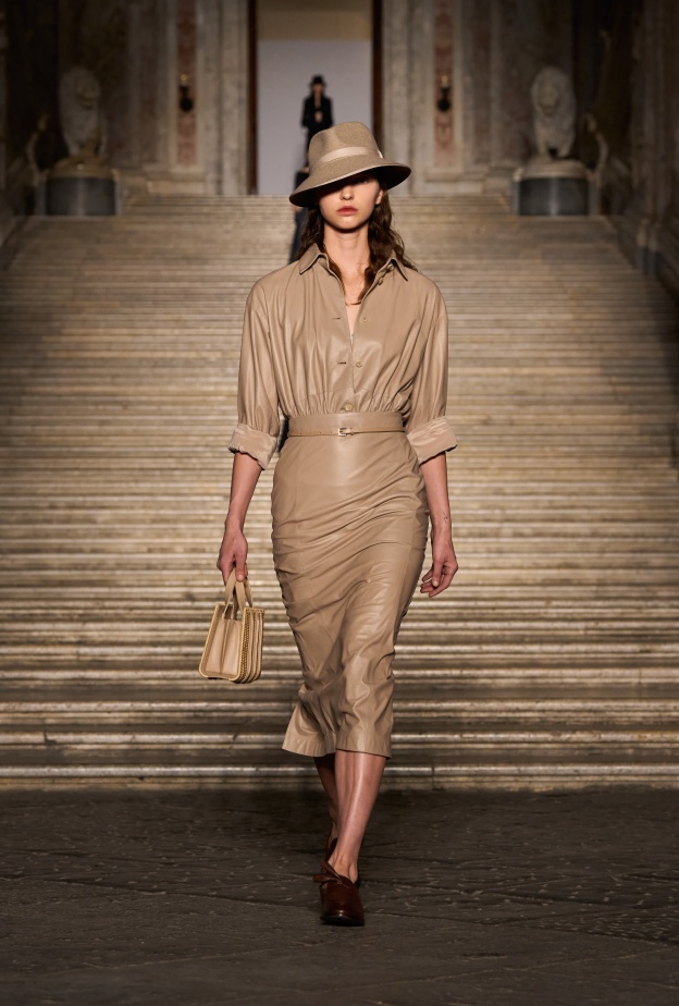 Max Mara الإيطالية تطلق تشكيلتها الجديدة لأزياء العطلات والرحلات 2026