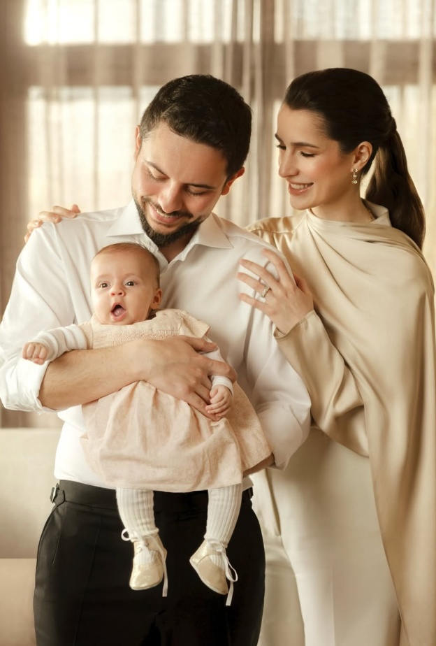 الأميرة رجوة مع عائلتها