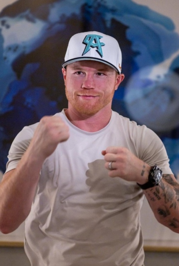 مواجهة العمالقة تبدأ من الرياض: كانيلو وكروفورد يفتتحان الجولة الإعلامية لنزال التاريخ