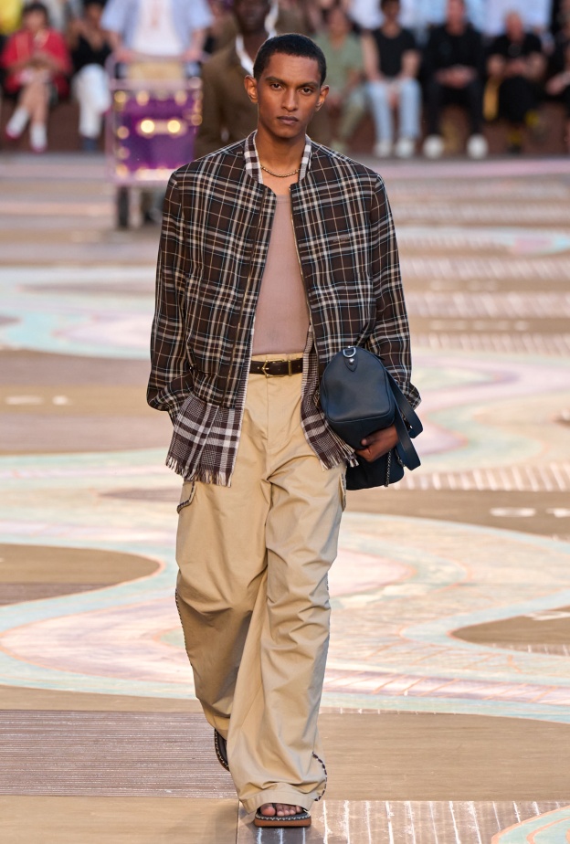 مجموعة Louis Vuitton الرجالية لربيع وصيف 2026