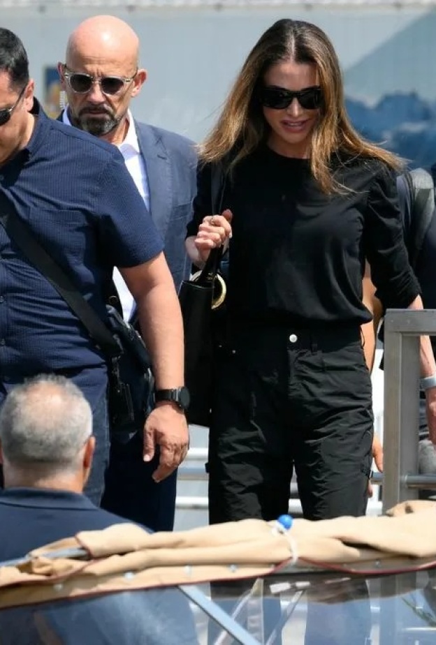 وصول ملكي مفاجئ إلى البندقية لحفل زفاف جيف بيزوس المرتقب