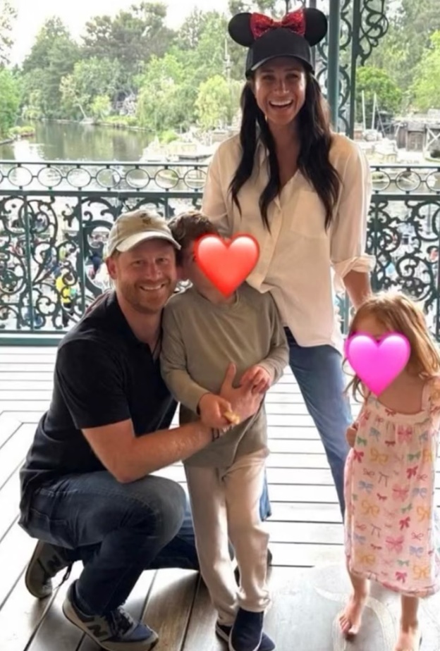 هاري وميغان يحتفلان بعيد ميلاد ليليبت في أضواء ديزني لاند