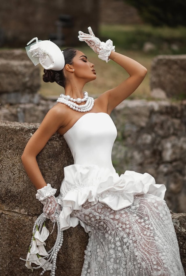 فستان زفاف مطرز بالورود من  zanafashioncoutoure