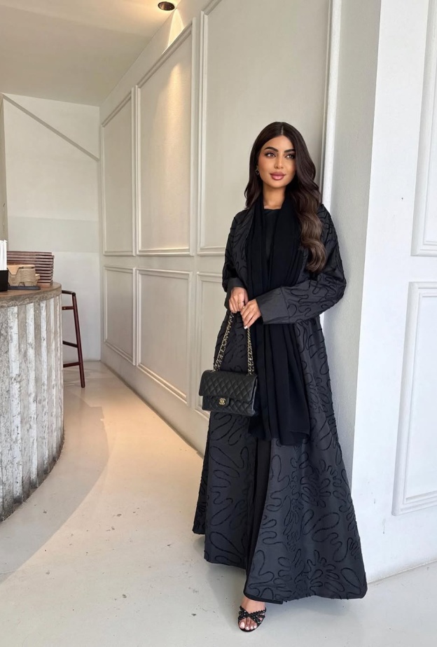 عباية سوداء منRav Abaya